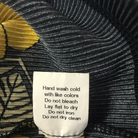 Notations Sleeveless Floral Animal Print Embellished Ribbed Top - Small - Picture 9 of 9